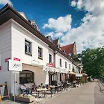 Klika Otel 3*